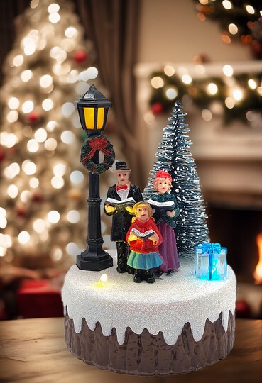Wizardi; Carol Singers Scene - Christmas Village Collection by Wizardi F07-N6-2D Singers; Category:Christmas Tabletop Decor; Image:1